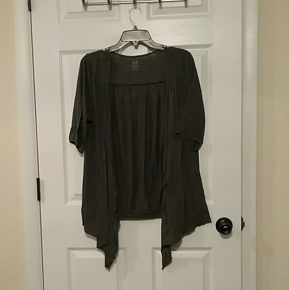 duo Maternity Other - 6/$20❤ Duo Maternity Thin Dressy Coverup duo Maternity Other - 6/$20❤ Duo Maternity Thin Dressy Coverup